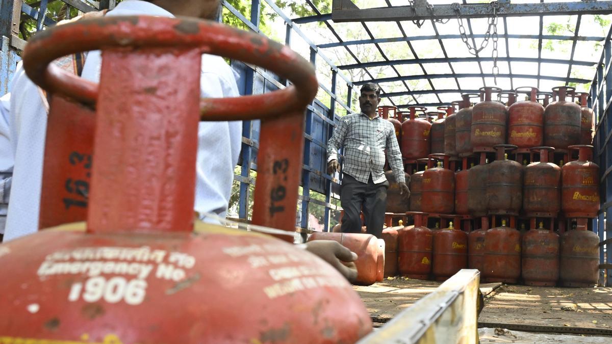 Govt. bars PNG users from retaining or refilling LPG connections