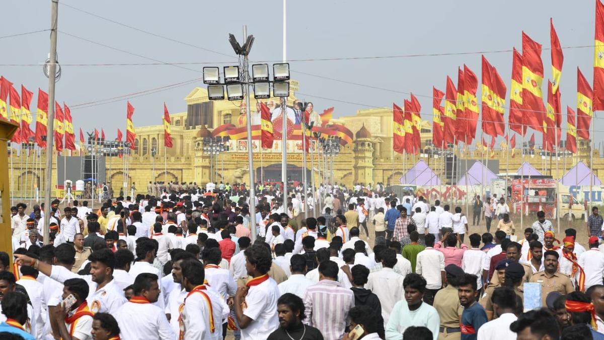 Vikravandi decked up for actor Vijay’s debut political rally