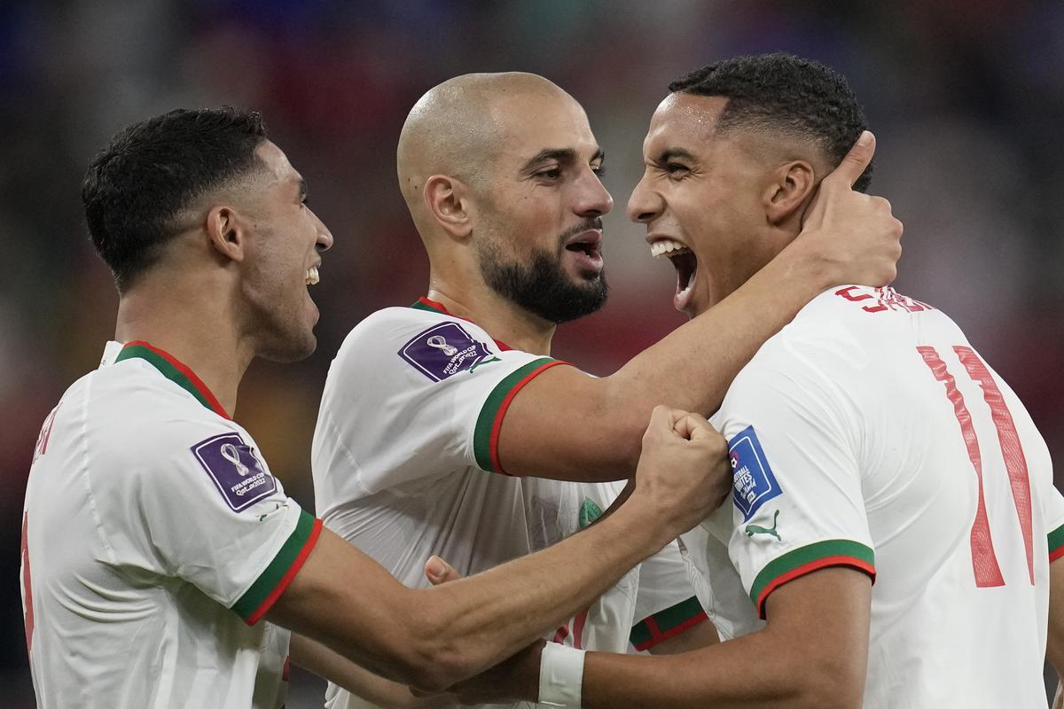 Achraf Hakimi and Romain Saiss of Morocco during the FIFA World Cup  Fotografía de noticias - Getty Images