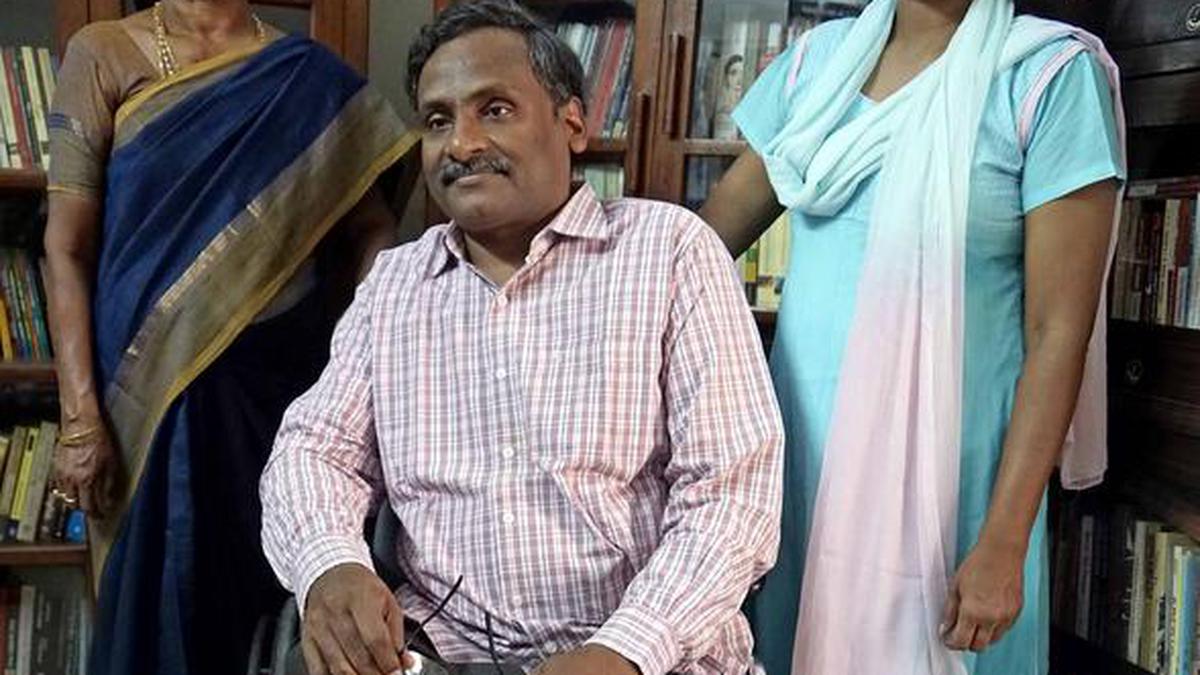 DU ex-professor Saibaba’s ailing mother dies, her final wish was to see ...