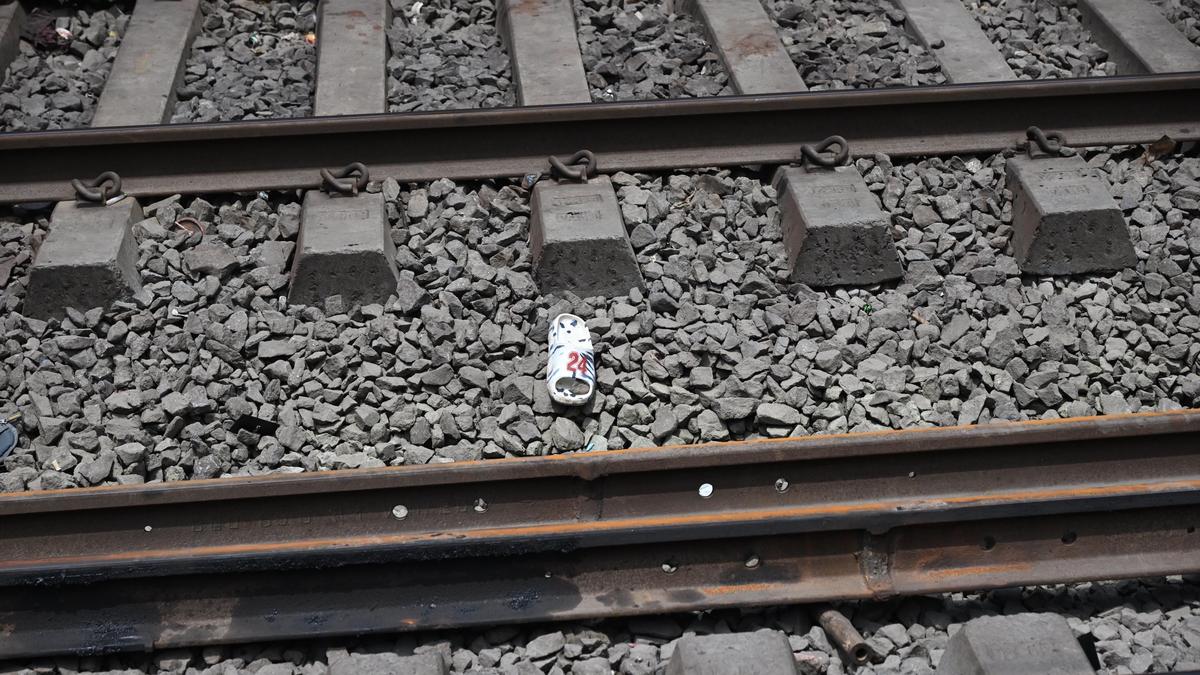 Mumbai train accident: Five dead after falling off local train due to overcrowding