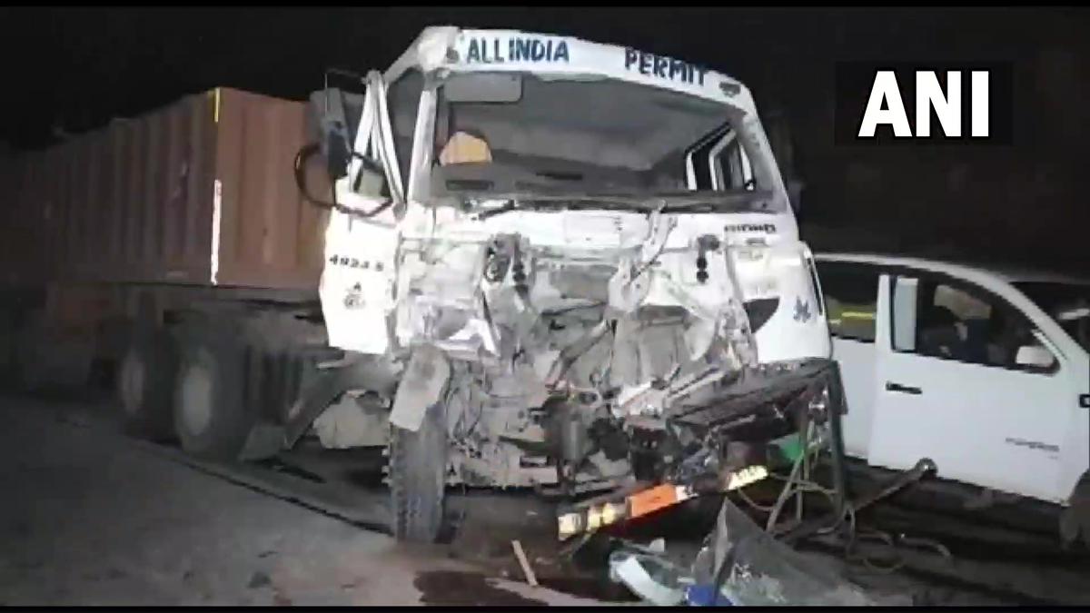 14 dead, 35 injured as bus collides with truck in Madhya Pradesh