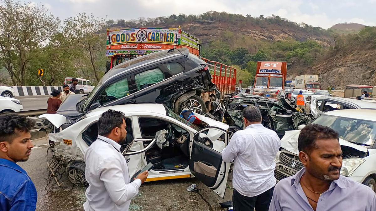 Mumbai-Pune Expressway pile-up after truck suffers brake failure injures 6, damages several vehicles