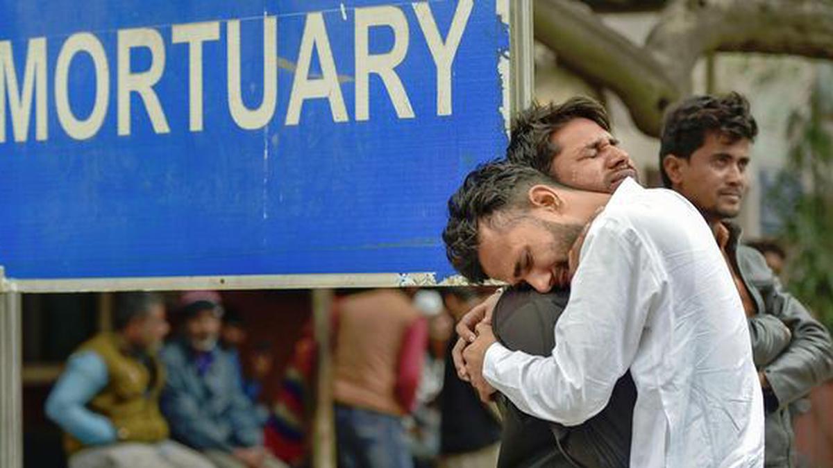 Delhi violence | Agonising wait at mortuary for missing kin