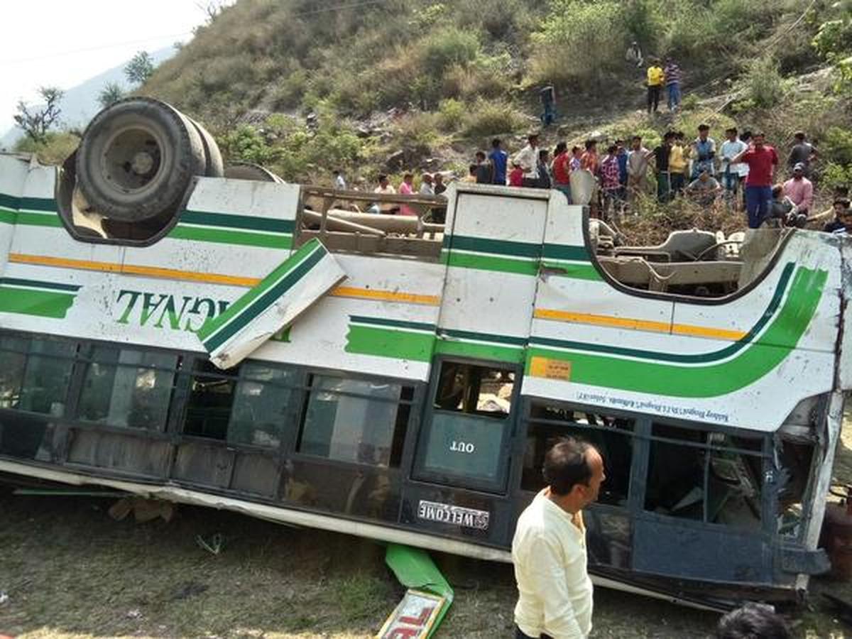 At least 14 people killed in two seperate road accidents in Himachal  Pradesh - The Hindu