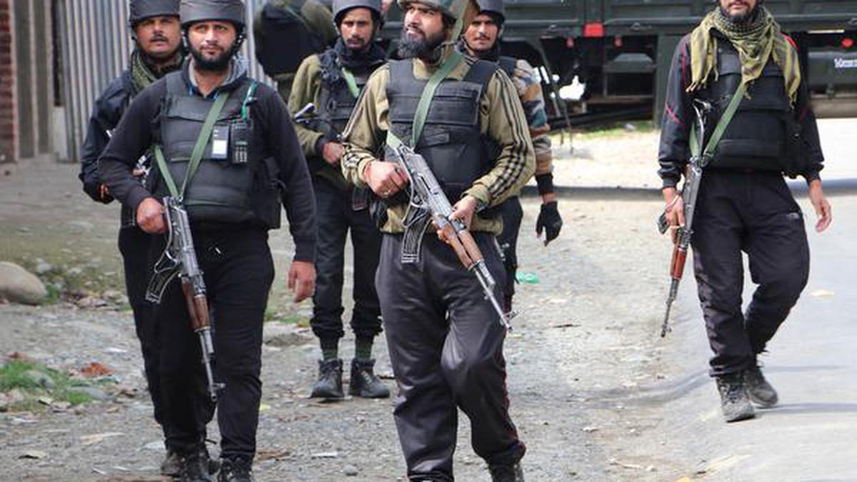 Militant killed in Pulwama, 4 held by NIA in Valley