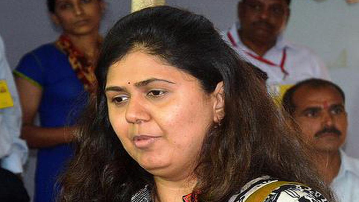  BJP mocks Thackeray Sena’s ‘offer’ to Pankaja Munde