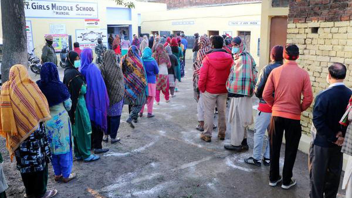 3 journalists allegedly beaten up during J&K DDC polls