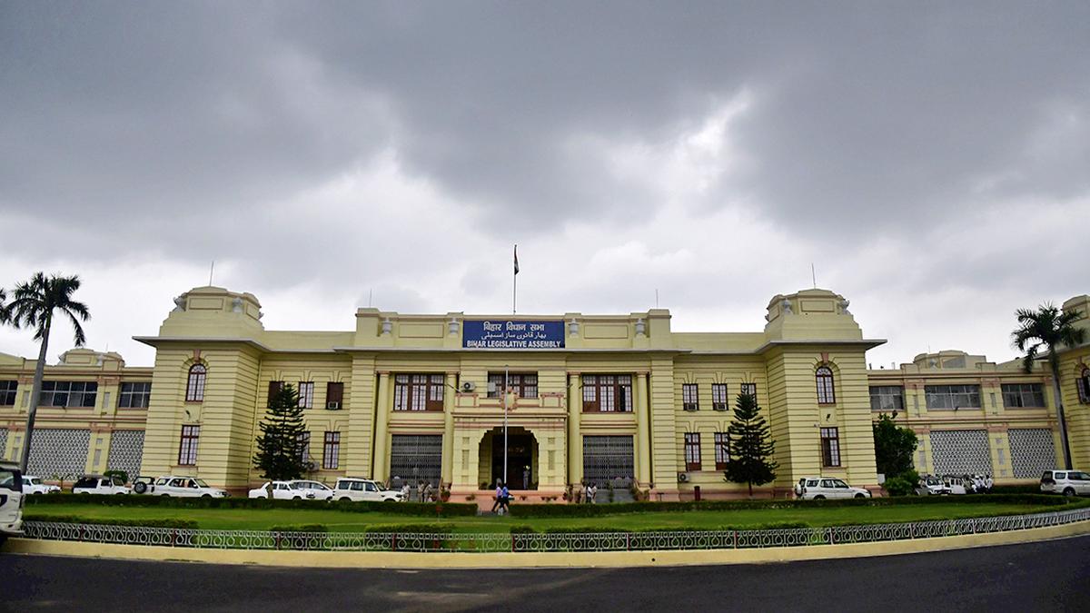 Three mahagathbandhan MLAs shift to NDA side in Bihar Assembly