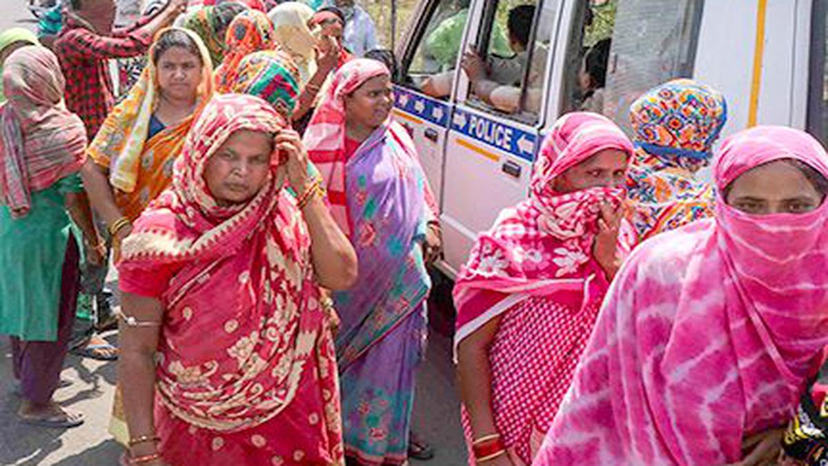 Coronavirus | West Bengal pulled up for lockdown violations