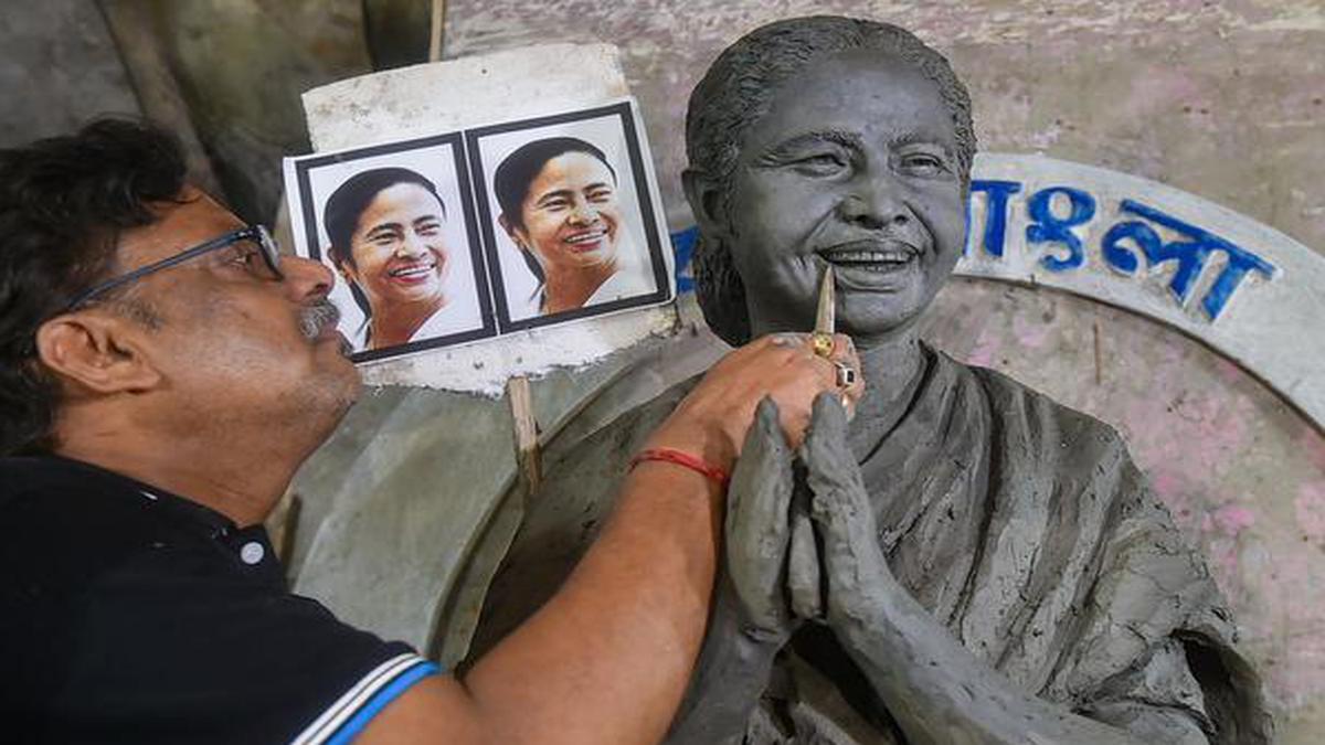 Mamata ‘idol’ to share space with Durga in Kolkata pandal