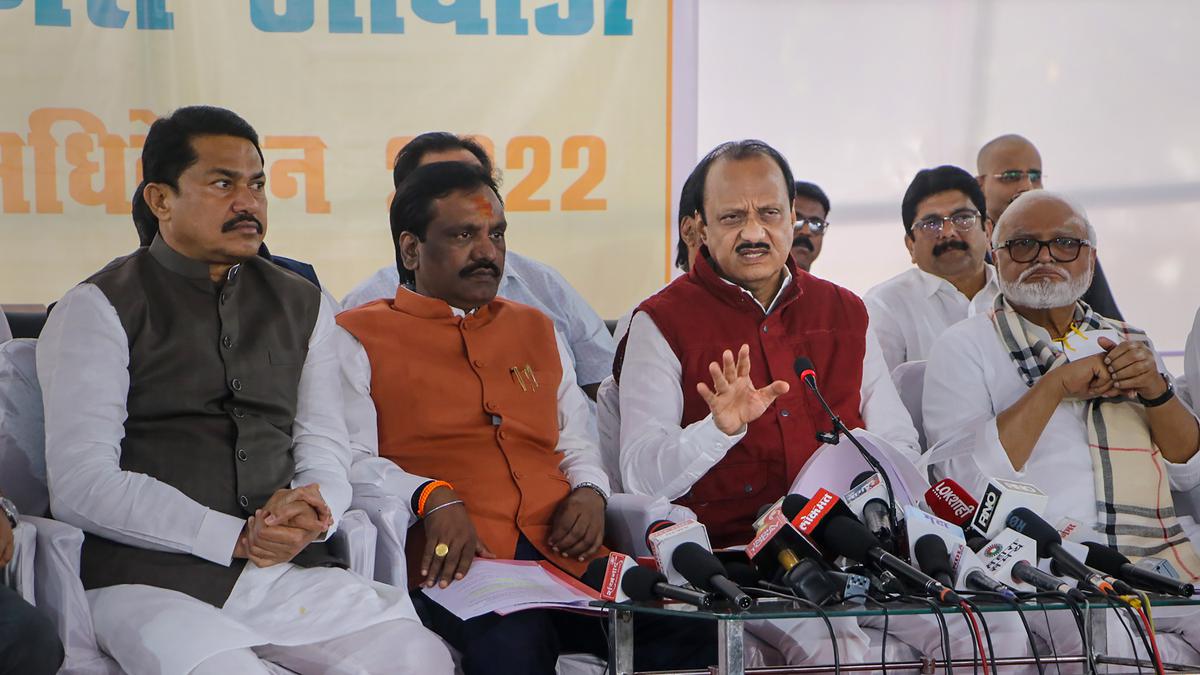 Opposition to corner Shinde govt. on Maharashtra-Karnataka boundary row in Winter Session