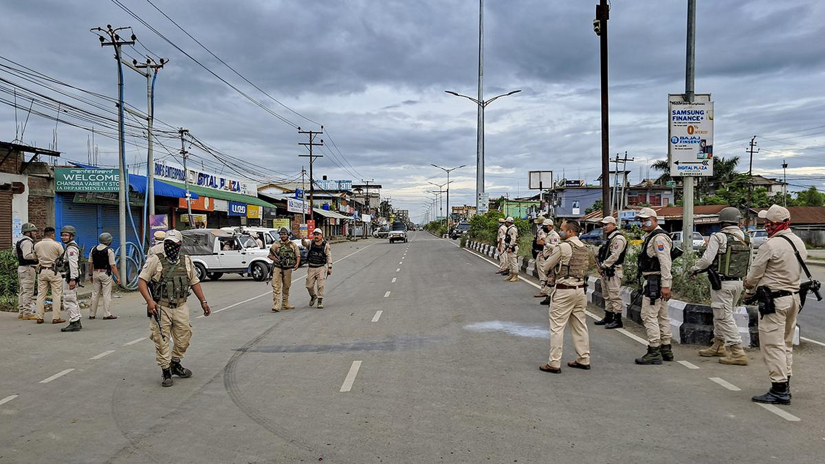 Restrictions imposed in Imphal to prevent march to Bishnupur Churachandpur border&nbsp;