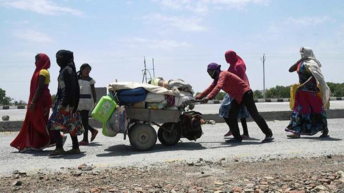 Coronavirus lockdown | Weary migrant workers lug crashed hopes en route their homes