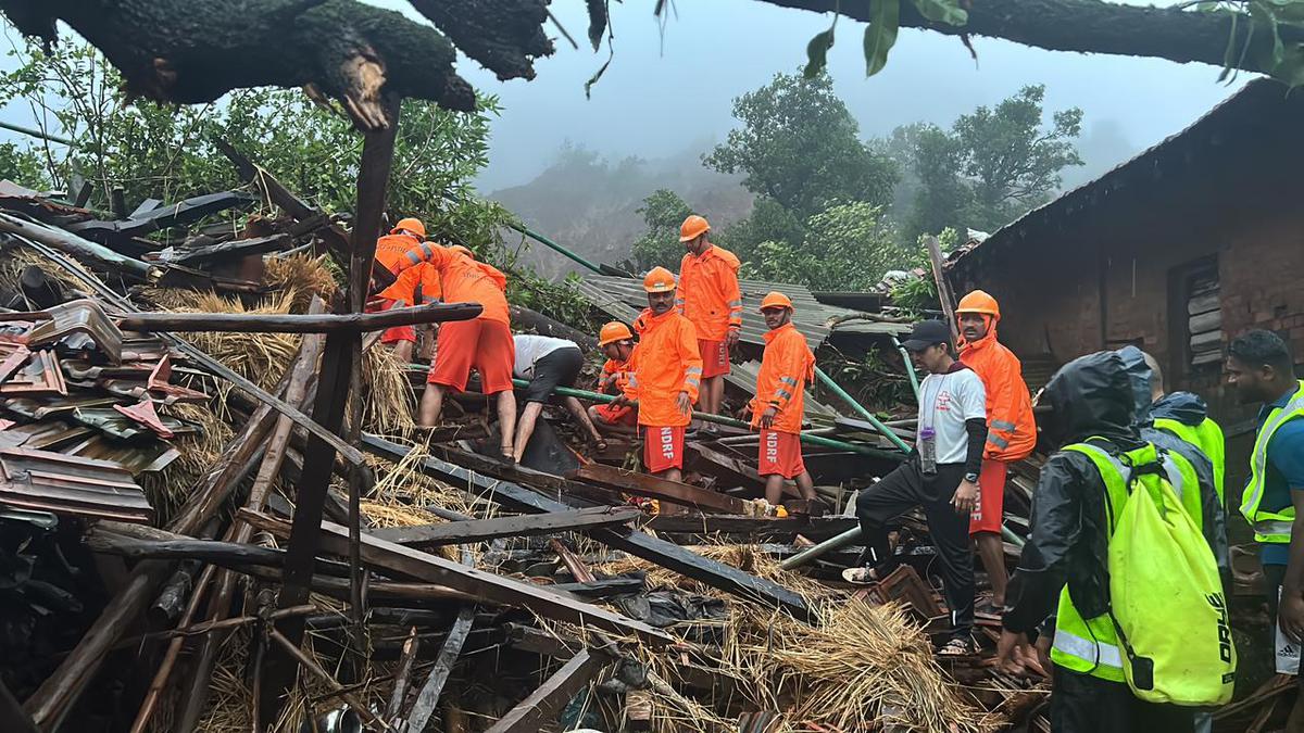 Raigad landslide live updates | Fire officer dies on way to landslide spot in Raigad