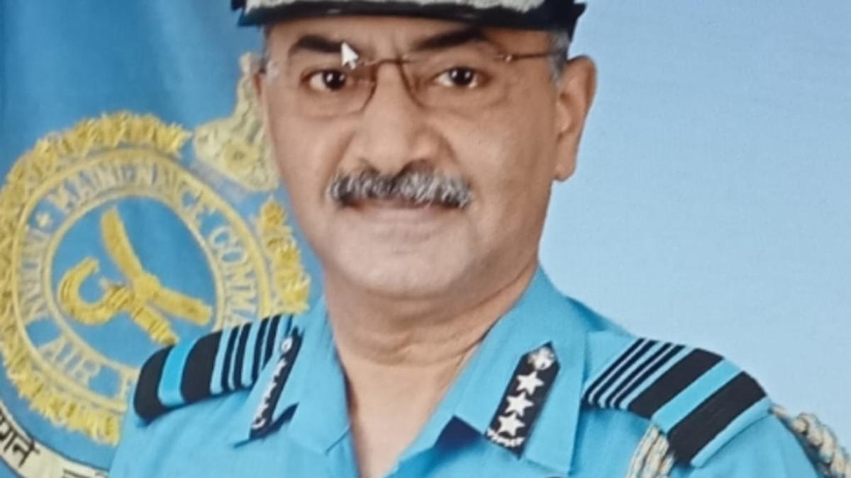 Air Marshal Vibhas Pande takes over as chief of IAF Maintenance Command in Nagpur