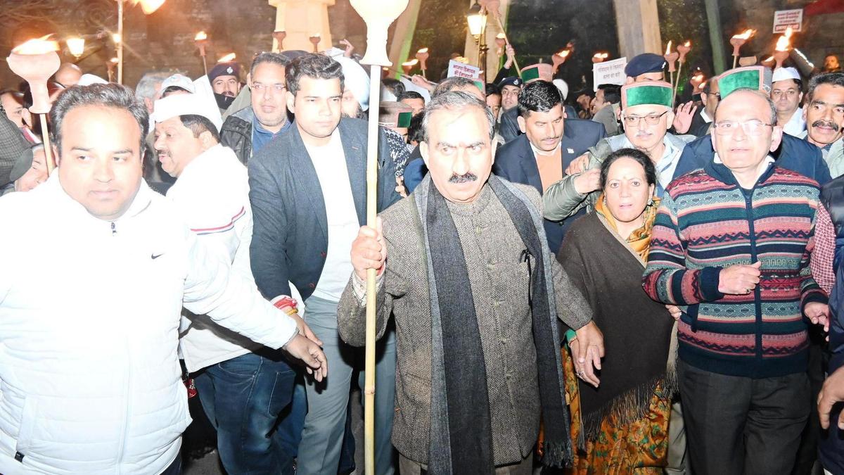 Congress holds rally in Shimla, blames the BJP for trying to topple the Himachal government Congress holds rally in Shimla, blames the BJP for trying to topple the Himachal government