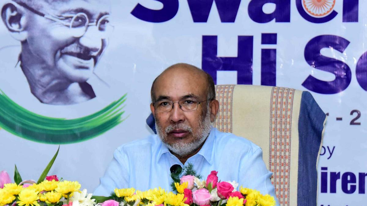 Manipur CM asks people to surrender weapons within 15 days 