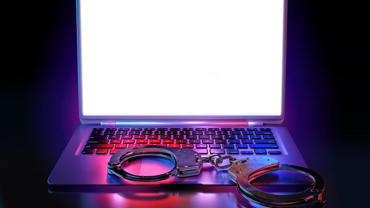Senior citizen duped of ₹23.5 lakh on threat of digital arrest in Thane district