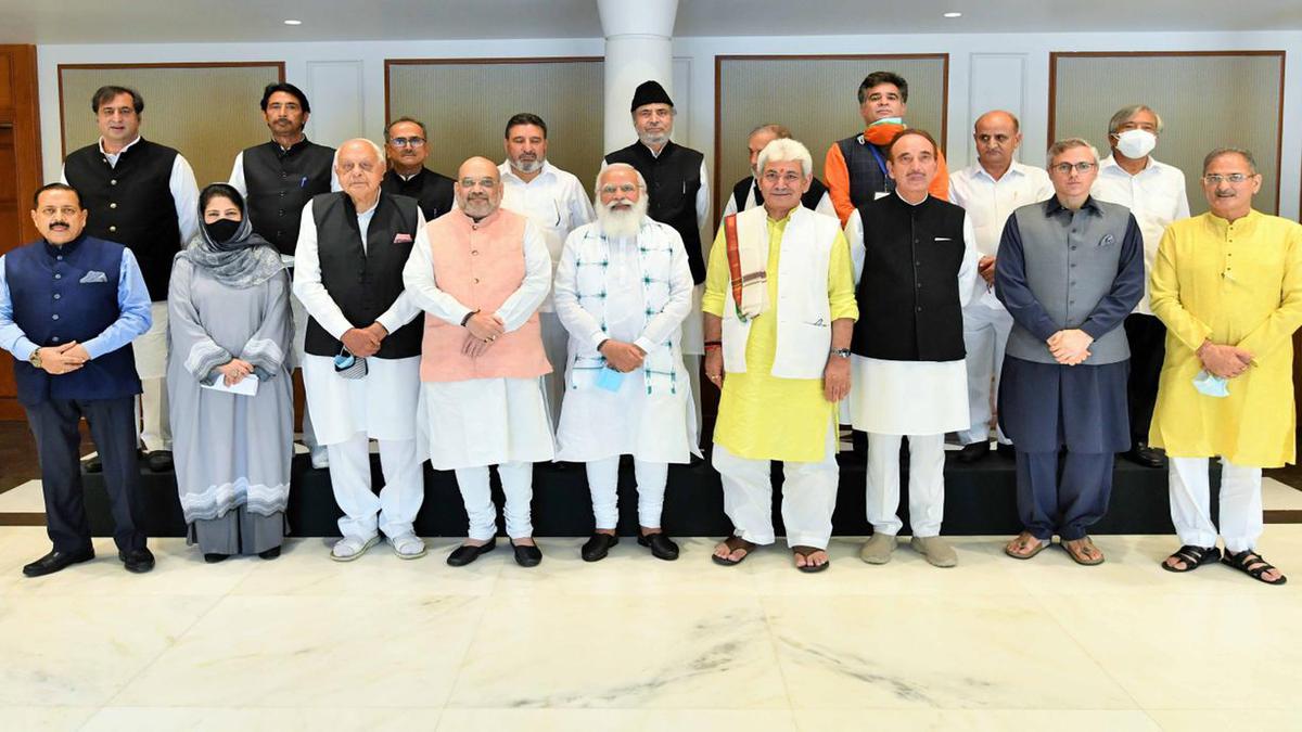 PM Modi meets Jammu and Kashmir leaders