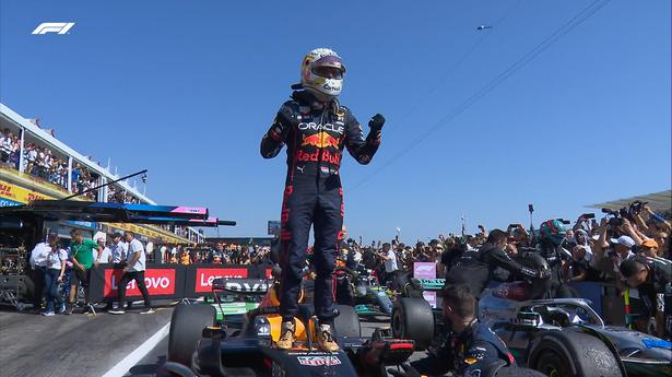 Leclerc crash hands Verstappen French Grand Prix 2022, 7th win of the season