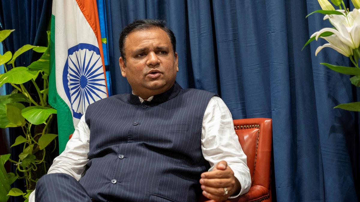 SC gives Maharashtra Speaker a week to open disqualification proceedings against CM Shinde and other MLAs