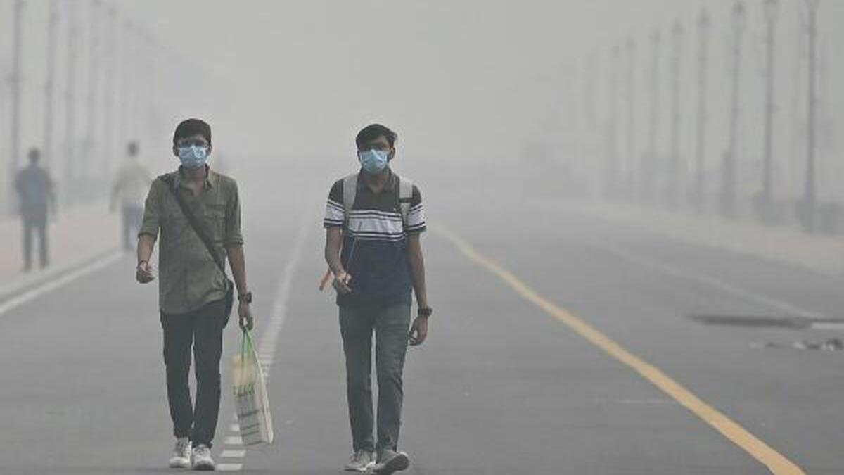 Delhi Air Pollution: #DelhiAirEmergency Trends as Air Quality Worsens in  Delhi NCR