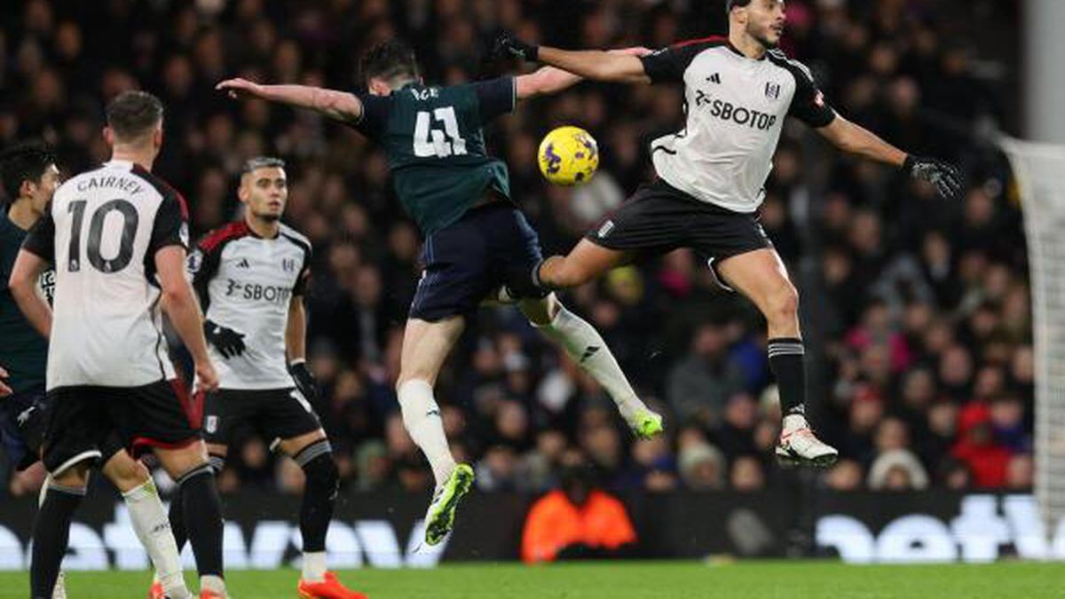 Arsenal misses chance to go top of Premier League with 2-1 loss at Fulham