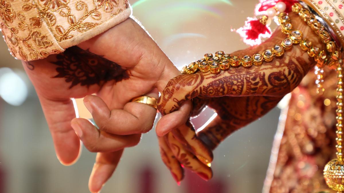 Tie the knot on extravagant weddings