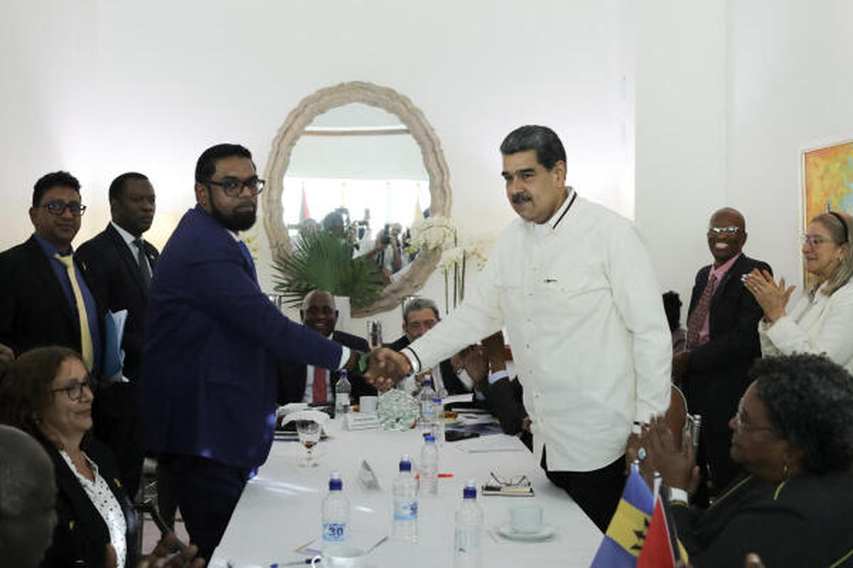 Venezuela y Guyana acuerdan no «usar la fuerza» para resolver disputa territorial