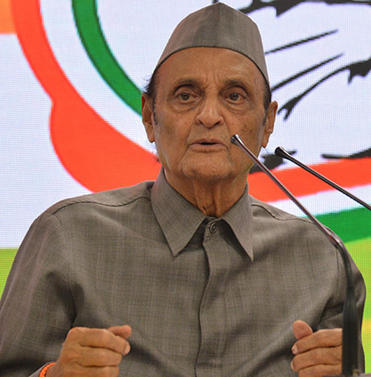 To say Rajaraja is not a Hindu is akin to saying a Catholic is not a Christian, says Karan Singh