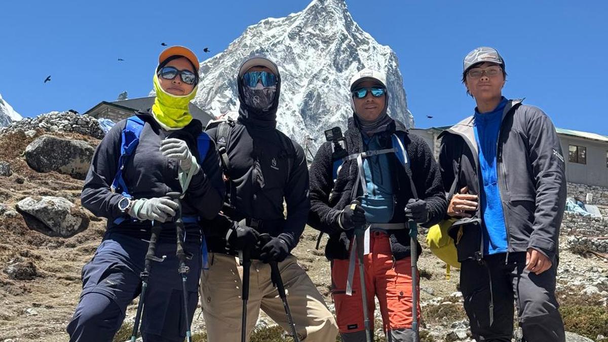 Chennai’s Nisha Sasikumar scales Mt. Everest at 16