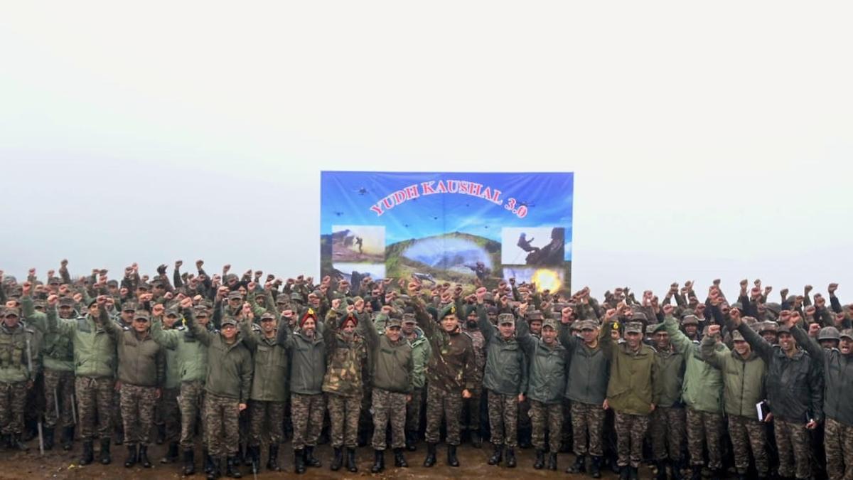https://th-i.thgim.com/public/news/national/s881jm/article69995849.ece/alternates/LANDSCAPE_1200/Himalayas1.jpg