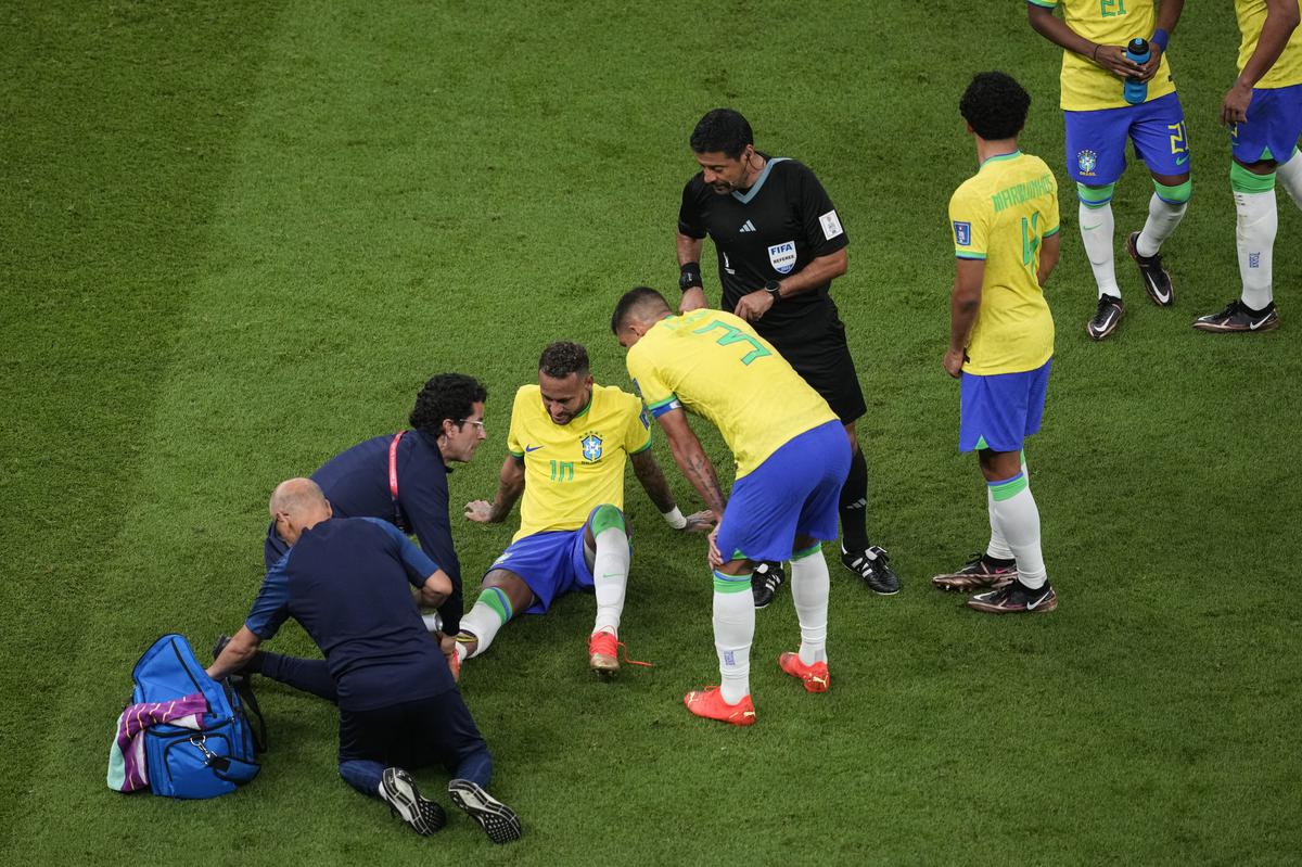 Neymar working ‘24 hours a day’ to return to World Cup action, says Marquinhos