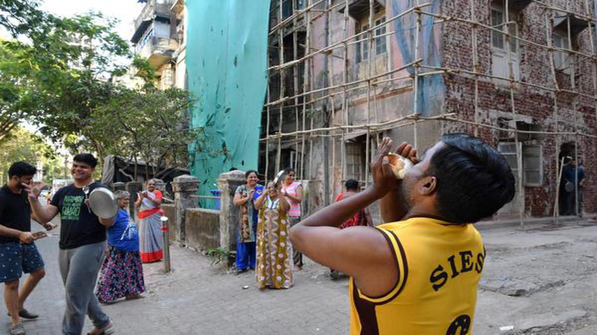 Sanjay Raut says, Janata Curfew is “converting a serious situation into a festival”