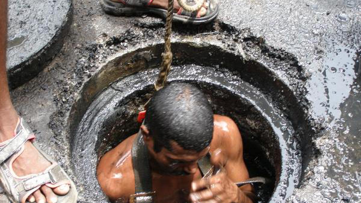 340 Sewer Cleaning Deaths In Past 5 Years Government The Hindu