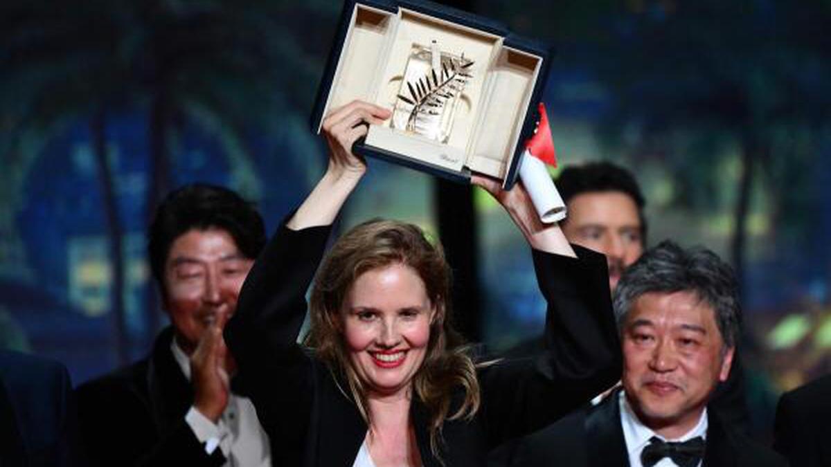 Justine Triet wins Palme d’Or at Cannes for ‘Anatomy of a Fall’