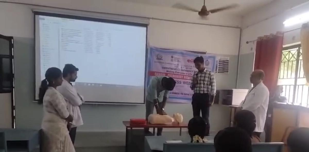 A hands-on training session was held at MGMCRI as part of the recent ‘CPR Awareness Week’ celebrations. A hands-on training session was held at MGMCRI as part of the recent ‘CPR Awareness Week’ celebrations.