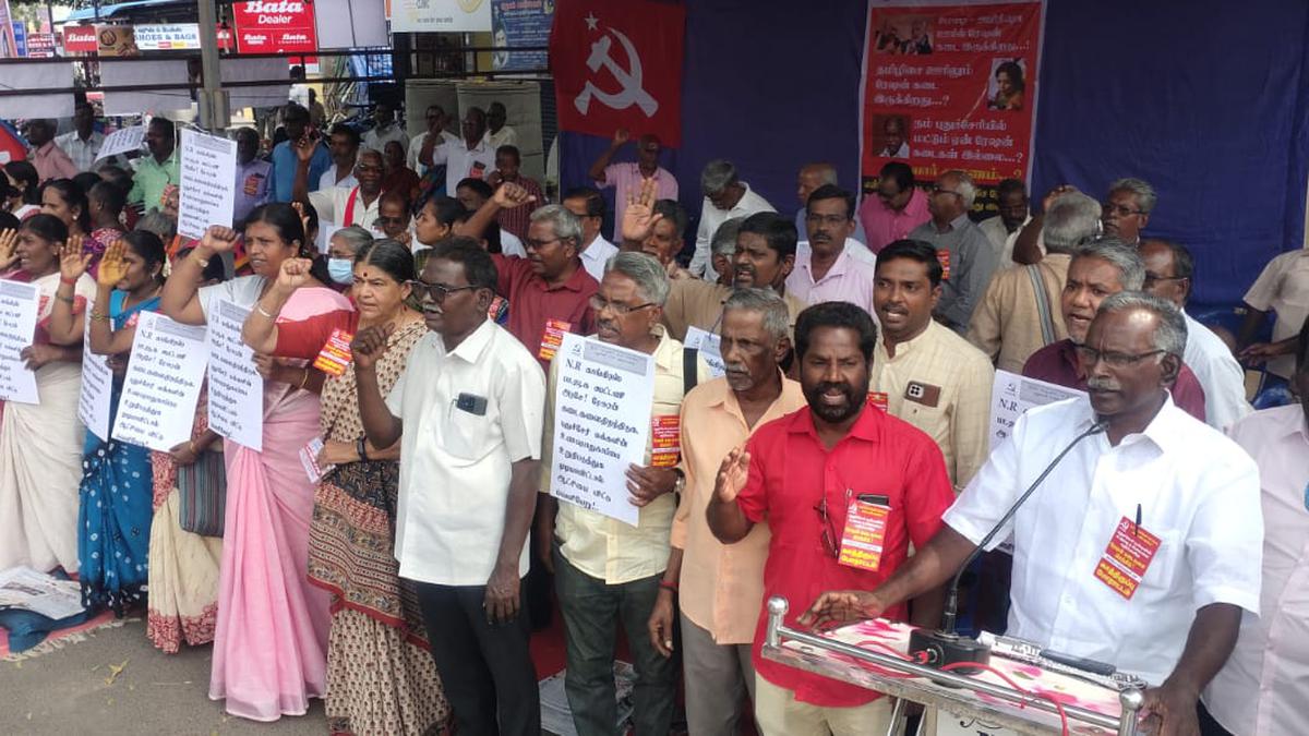 CPI(M) launches indefinite protest demanding re-opening of PDS outlets in Puducherry