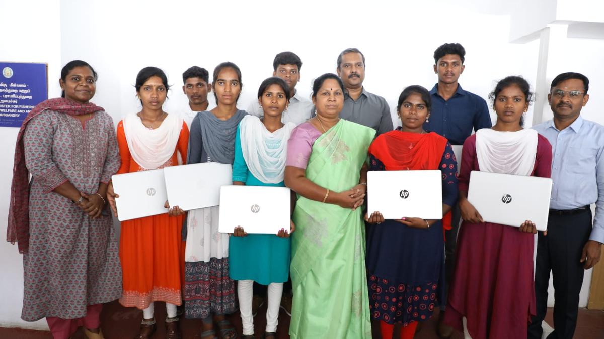 T.N. government’s ‘Naan Mudhalvan’ scheme helps Adi Dravidar, Tribal Welfare school students to get into IIT, NIT, NIFT 