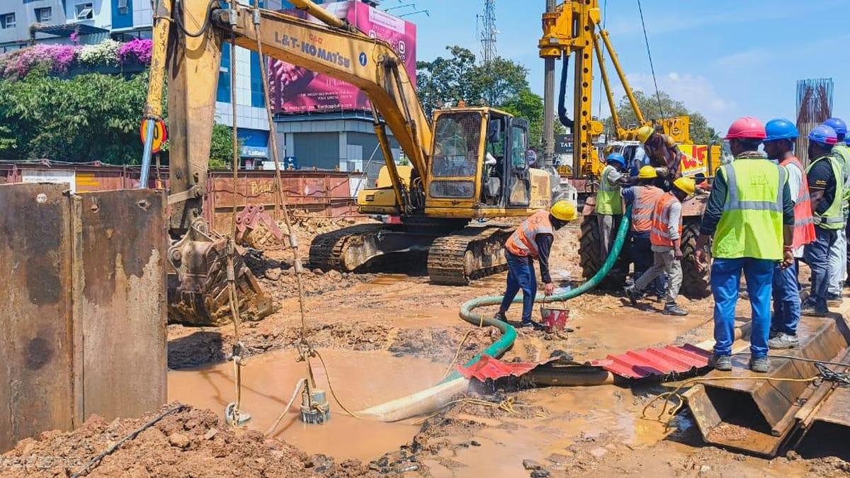 Metrowater begins repairing pipeline damaged due to Metro Rail work in Sholinganallur