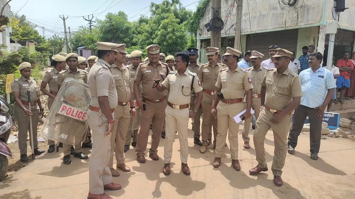 Avadi police nab 25 anti-social elements in a space drive