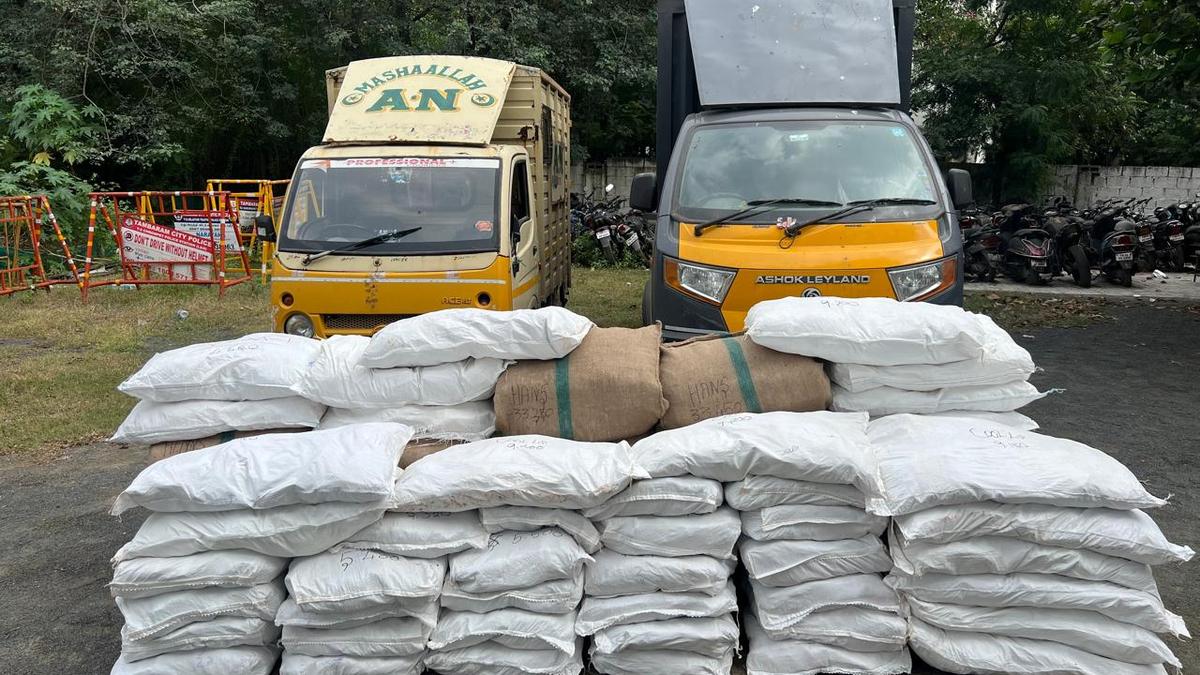 Tambaram City Police seized 707 kilos of banned tobacco products