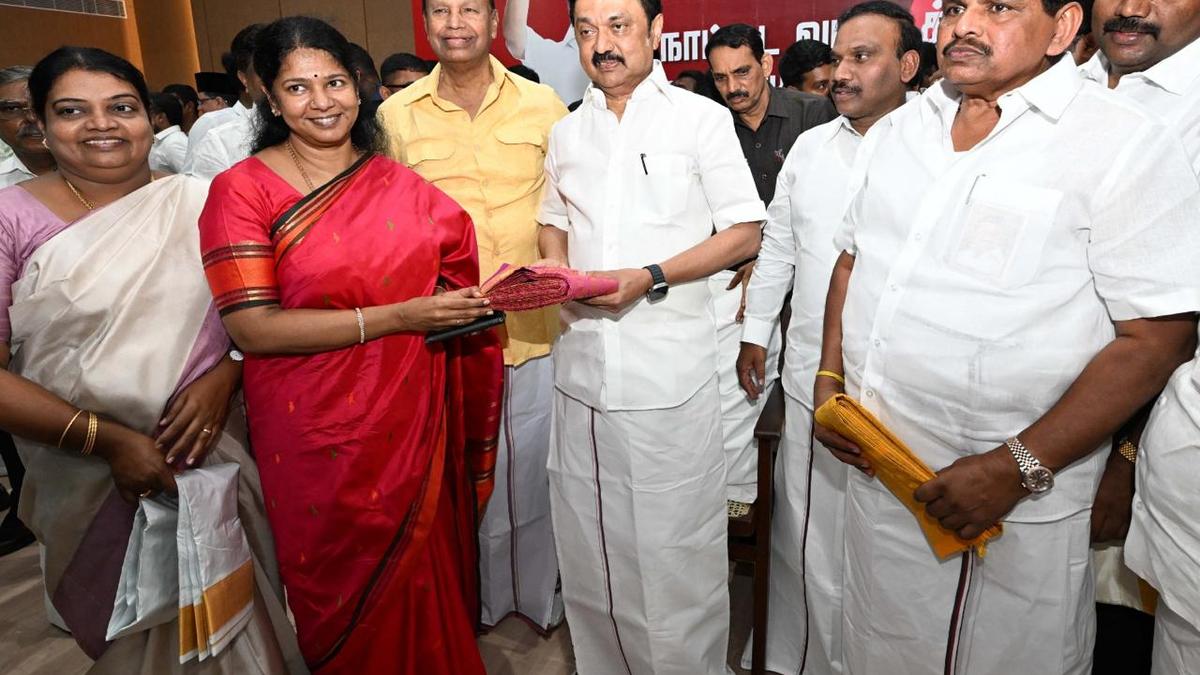 Stalin meets winners of Lok Sabha election in Tamil Nadu