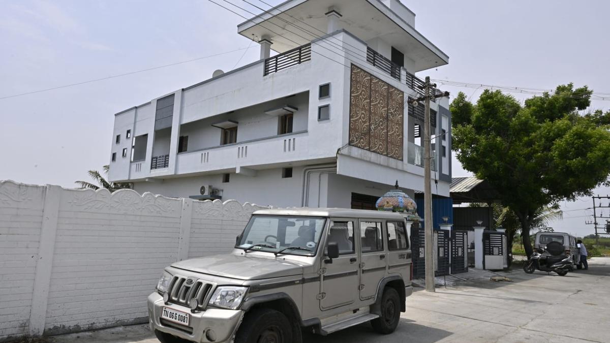 DVAC conducts searches at ex-AIADMK Minister Sevur Ramachandran’s houses in Tiruvannamalai