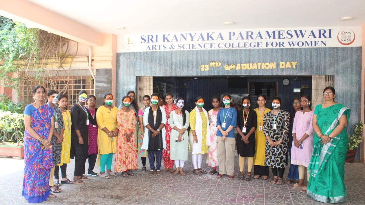 College students engage in face painting activity to create voter awareness