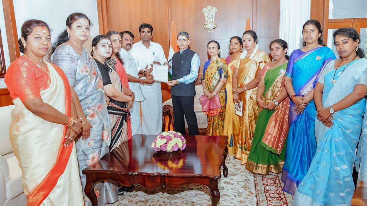 Spurious liquor deaths in T.N. | Annamalai submits memorandum to Governor Ravi seeking removal of Ministers Gingee Mastan, Senthilbalaji