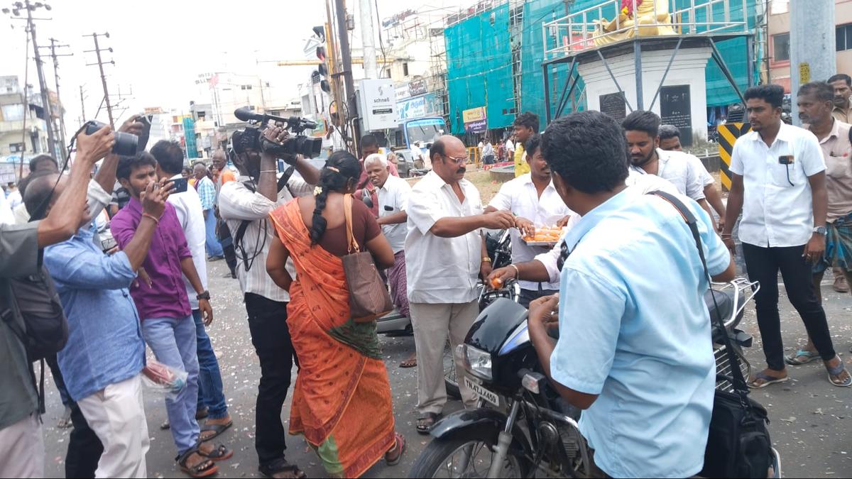 Bail for Senthilbalaji: Celebrations erupt in his hometown Karur in T.N.