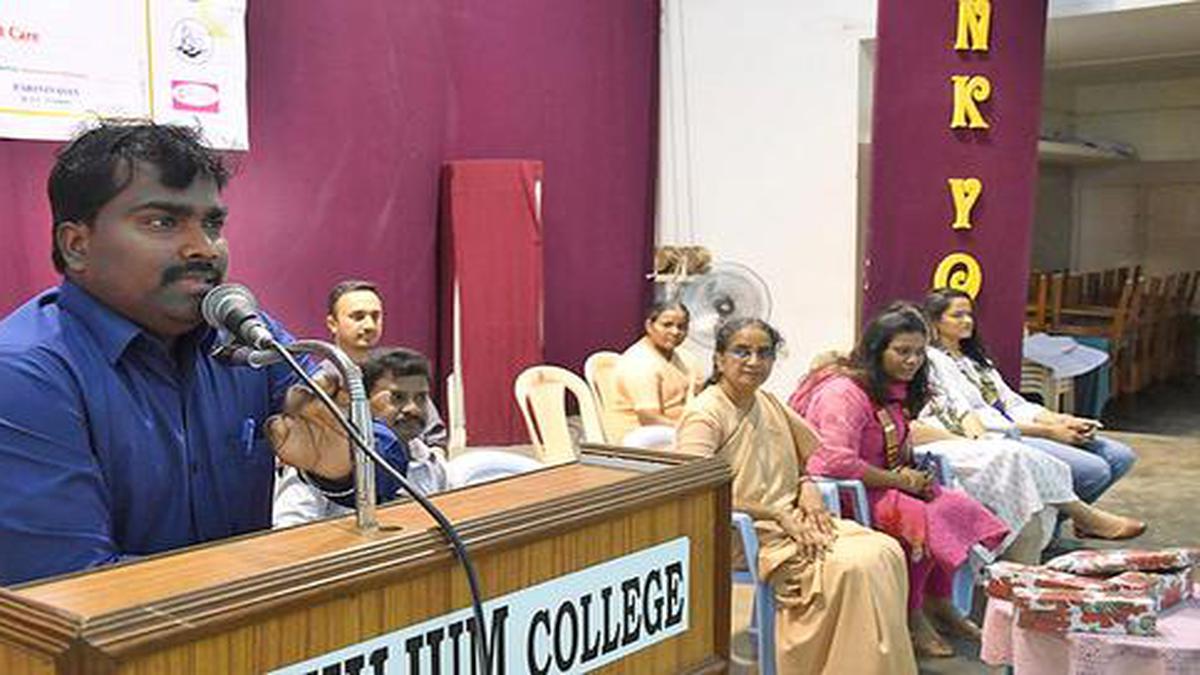 Volunteers donate hair for cancer patients, Auxilium College, Adyar Cancer  Institute, Vellore Ladies Circle - The Hindu
