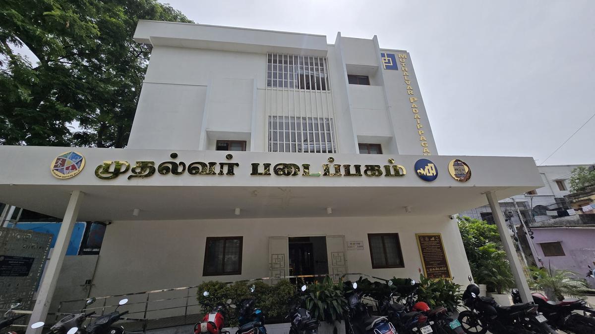 Muthalvar Padaippagam, a co-working space, helps the budding businessmen cut cost